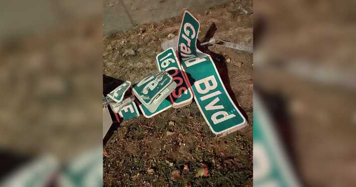 Car crashes into street sign, blocks road near Spokane's Manito Park