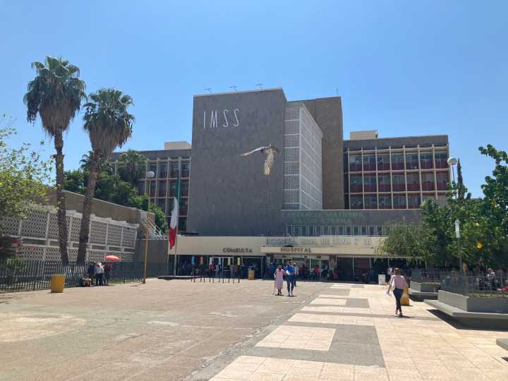 IMSS se pronuncia sobre paciente que cayó de farmacia de clínica No. 16 en Torreón