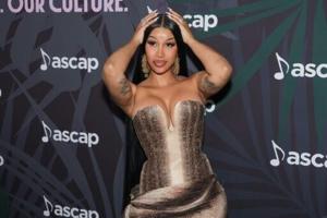 Cardi B expecting child with football player boyfriend Diggs