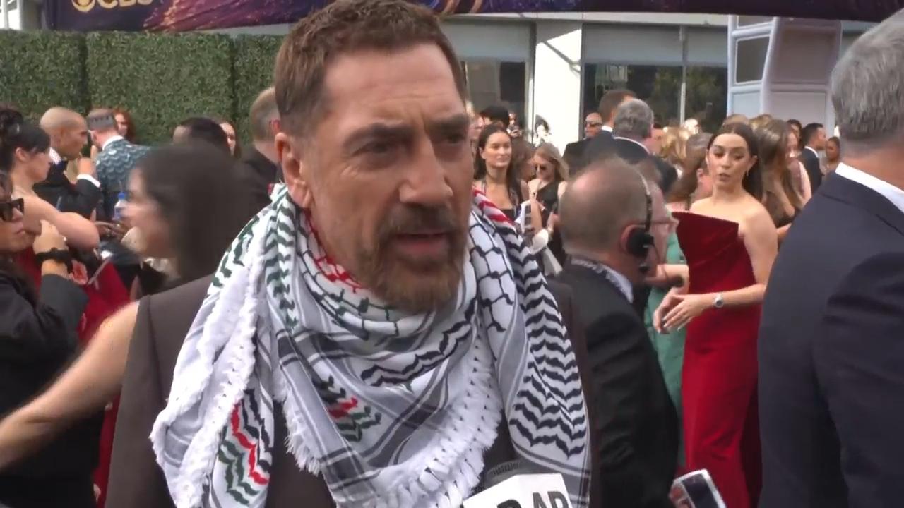 Javier Bardem wears keffiyeh to Emmys: 'Free Palestine'