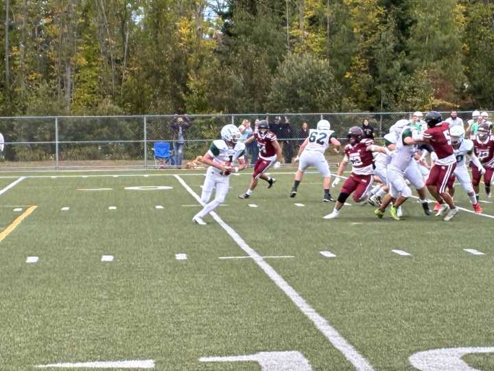 West Ferris Trojans post 34-19 win over the Algonquin Barons in NDA Senior Football opener