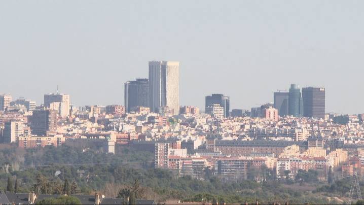Bajón de temperaturas este domigo  en Madrid, con posibles chubascos en la Sierra