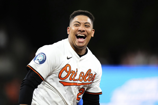 Basallo conecta sencillo impulsor en la 11ª y Orioles dejan a Piratas en el terreno