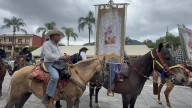 Llegaron jinetes de La Perla a la catedral de Orizaba para celebrar a San Miguel Arcángel