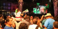 Viven la verbena del 15 de septiembre en un ambiente tricolor