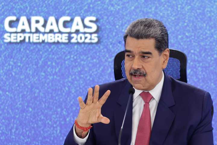 Venezuela mantiene comunicación "mínima" con EE.UU. para regreso de migrantes, dice Maduro