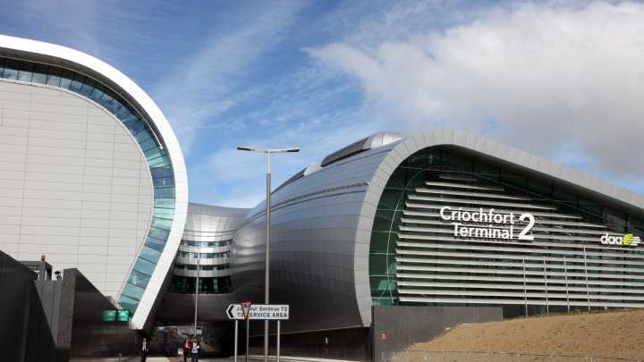 Reabre la terminal del aeropuerto de Dublín evacuada por una "alerta de seguridad"