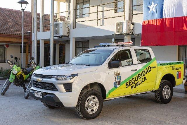 Nueva camioneta es destinada a la seguridad de los vecinos de Requínoa