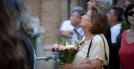 Así vivieron los granadinos las colas de la Ofrenda Floral a la Virgen de las Angustias 2025