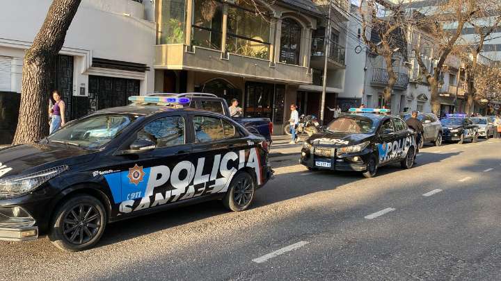 Tensión en pleno Bulevar: se atrincheró, se autolesionó y fue trasladado al hospital Cullen