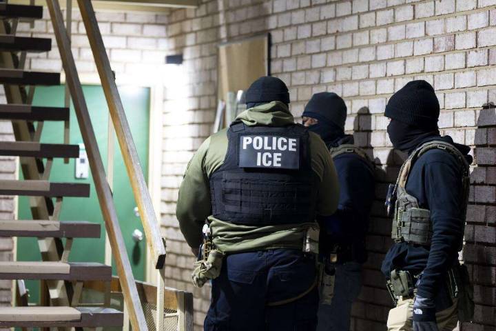 Han fallecido 14 migrantes bajo custodia en EEUU