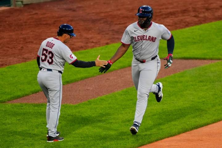 Guardians fall to Red Sox in 11