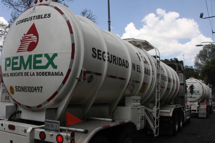 Crece 2.8% envío de crudo y petrolíferos de Pemex a Cuba