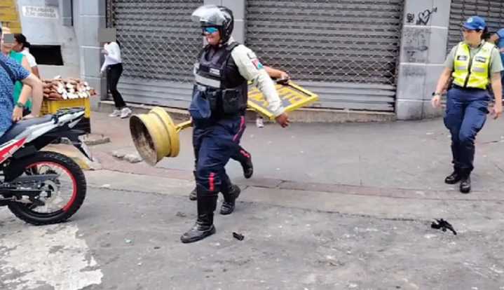 La ciudad entera aplaude: Retiran objetos que obstaculizan el libre tránsito en Caracas