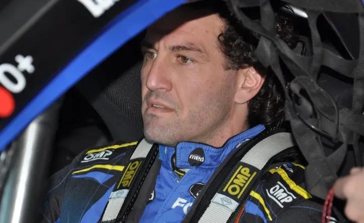 El ex campeón de TC Emanuel Moriatis sufrió un violento robo en la Panamericana: le dispararon para sacarle la moto