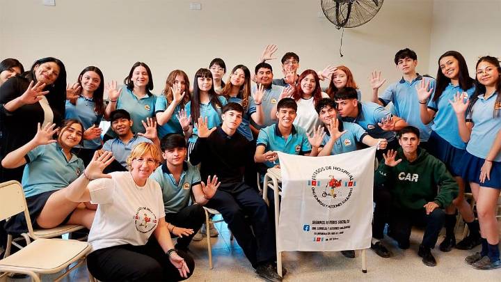 La ONG “Sonrisas y Acciones Solidarias” lanzó una campaña para conseguir una notebook