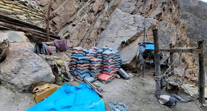 La Libertad: Destruyen 12 bocaminas y 30 campamentos usados por mineros ilegales