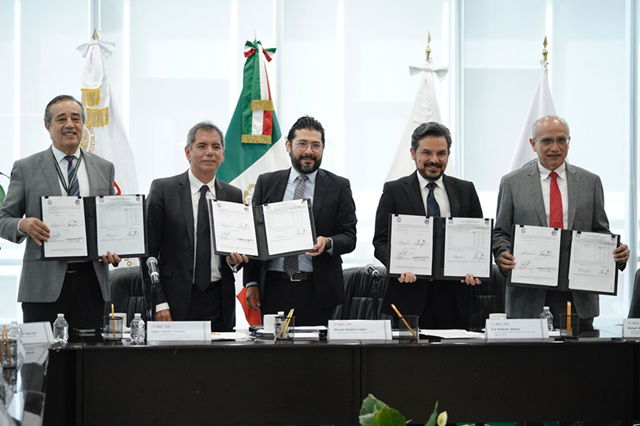 Firman IMSS y SNTSS Contrato Colectivo de Trabajo 2025-2027, con incremento histórico del 8.1 por ciento