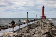 Muskegon pier to partially close during lighthouse restoration
