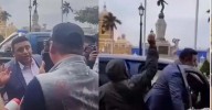 Indignación en Trujillo: Ciudadanos increpan y lanzan huevos al alcalde de La Esperanza en protesta por inseguridad