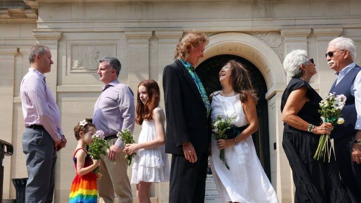 Couples marry, renew vows at Heckscher Museum amid LGBTQ+ exhibition
