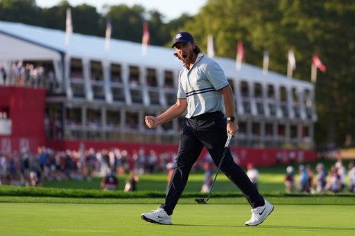 Europe rides its best to another commanding Ryder Cup lead. US stars get blanked