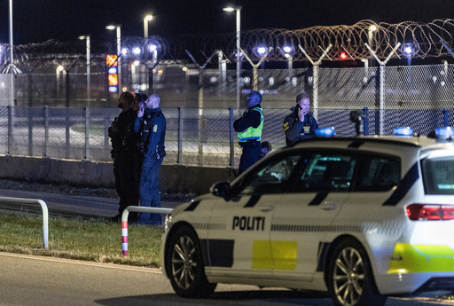 El aeropuerto de Copenhague suspende los vuelos temporalmente tras un avistamientos de drones