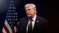 Presidente Donald Trump minimizó la violencia doméstica en un discurso ante líderes religiosos