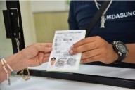 Acercan a estudiantes de prepas de Soledad expedición de Cartillas de Servicio Militar