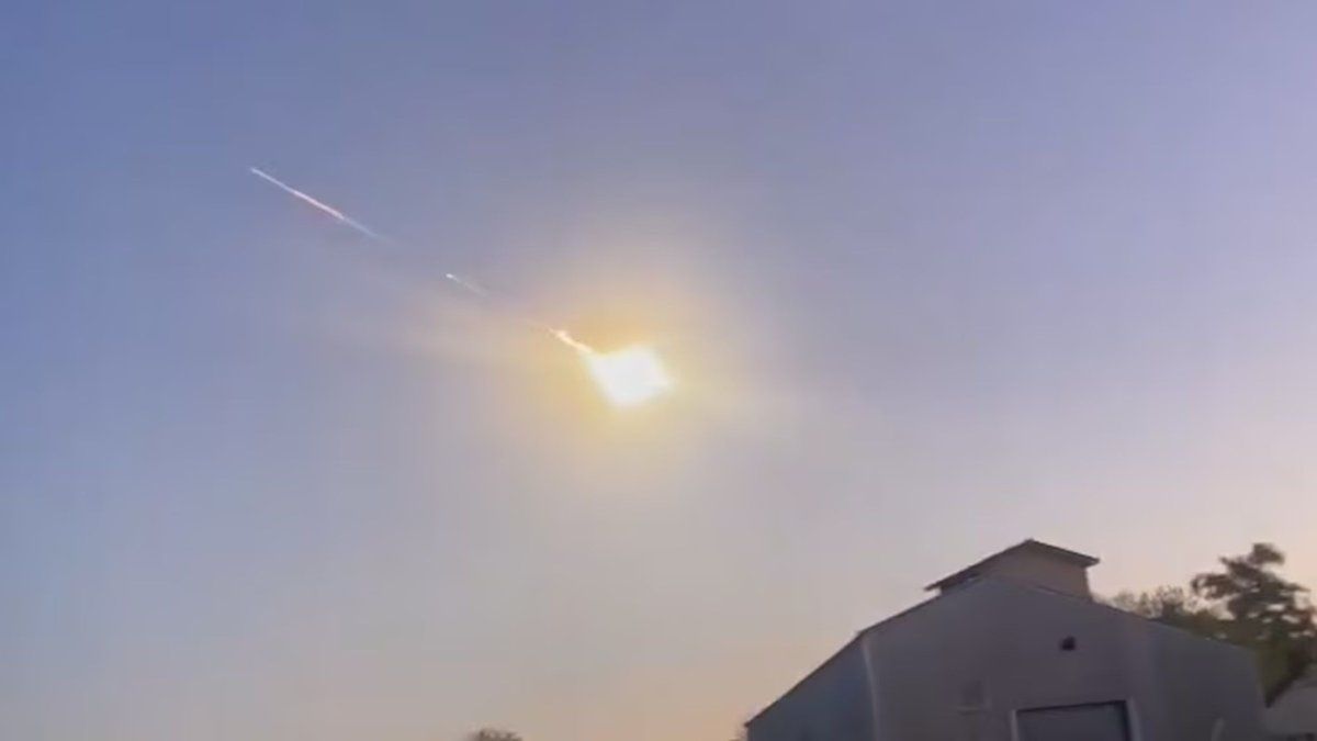 Video: una "bola de fuego" atravesó el cielo en tres provincias argentinas