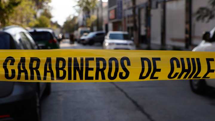 "Turbazo" en Lo Espejo: Detienen a dos asaltantes tras ser identificados por las víctimas