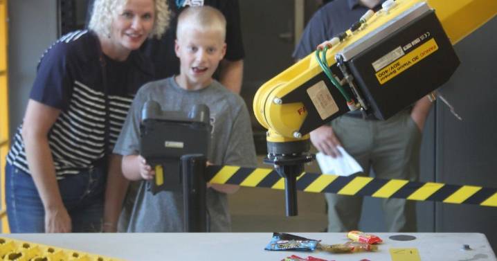 Autonomous Solutions shows off cutting-edge technology for the public