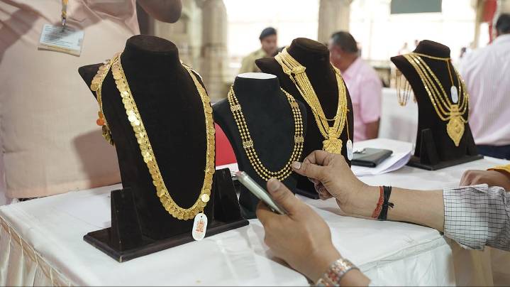 Shree Siddhivinayak Temple Trust To Hold Gold Auction On Dussehra