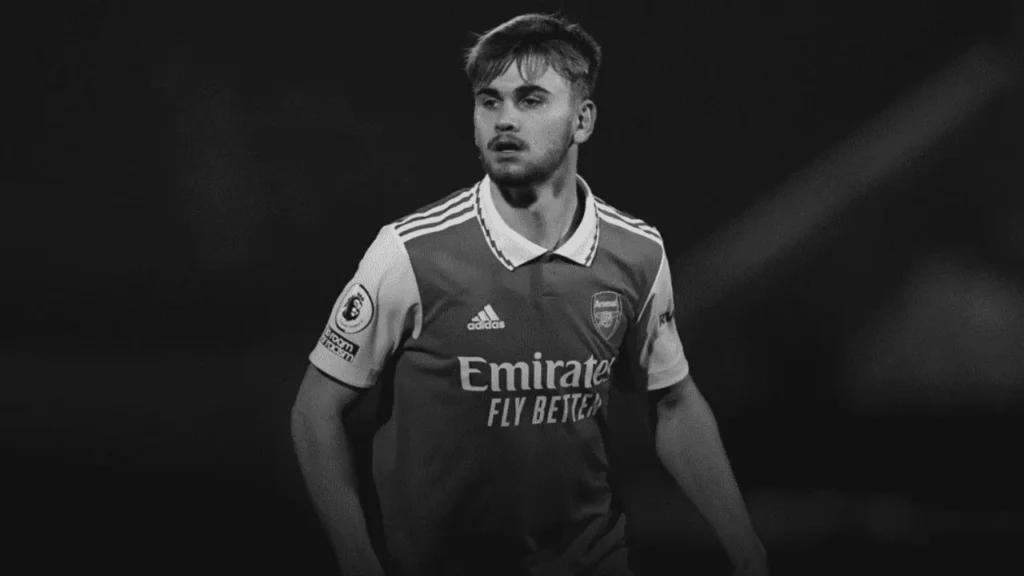 Muere Billy Vigar, ex del Arsenal, por golpe en la cabeza en un juego