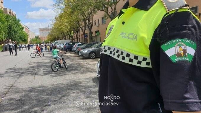 Se desploma parte del muro de un colegio de Nervión sin causar heridos