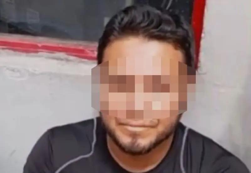 En la FGE, sujeto que habría grabado a menor en baños de gasolinera