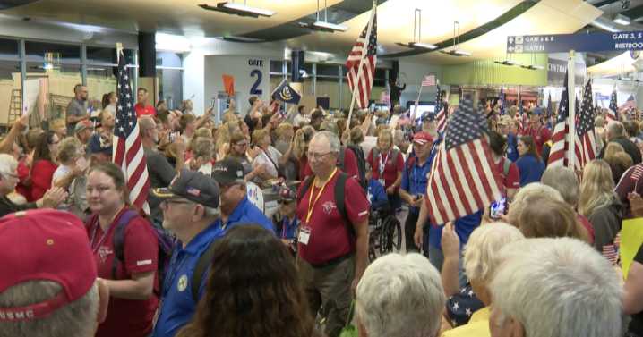 Veterans return home to hero's welcome from Old Glory Honor Flight "Mission 76"