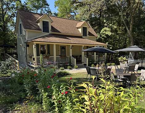 Vino di Luca Brings Italian Wines and Small Plates to Olmsted Falls