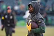 Packers’ Jayden Reed Risks NFL Punishment as Injured WR Speaks Out Against Officiating Jayden Reed calls out a key penalty while sidelined, risking NFL punishment. Who steps up against the top