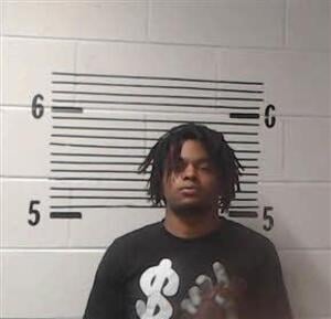 1 critically injured, 1 in custody in Wetumpka shooting