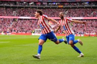 El Atlético destroza al Madrid y da la campanada en el derbi