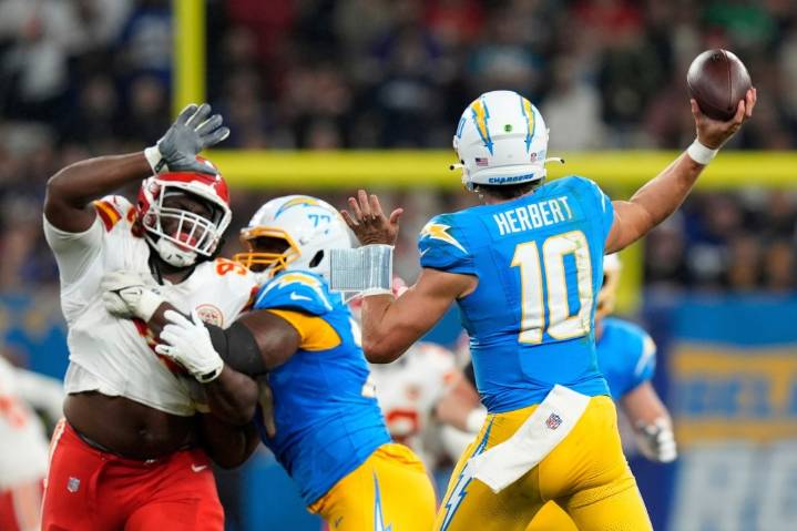 Chargers review: Justin Herbert shows off options in beating Chiefs