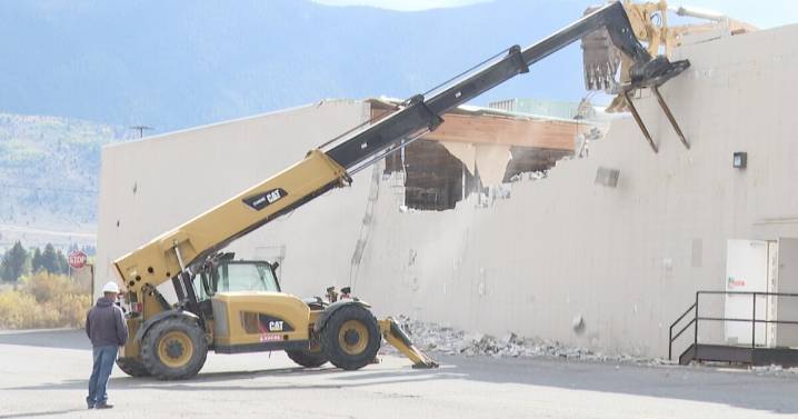 Demolition of part of Butte mall begins to make way for grocery store