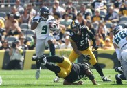 Deadspin | Seahawks swing 10 points, even record with win at Steelers