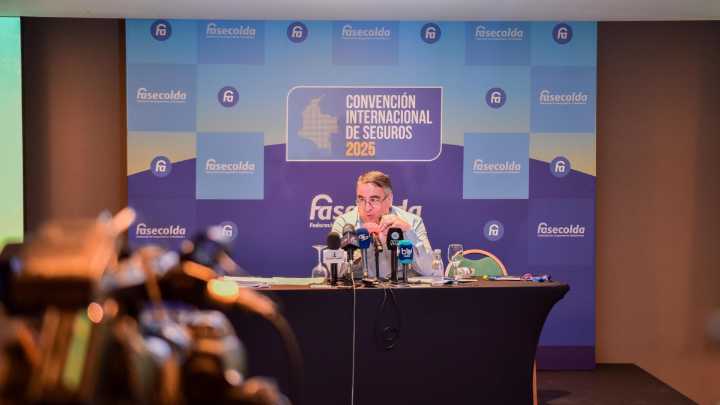 Fasecolda propone proteger a trabajadores informales con esquema de riesgos laborales y alianzas público