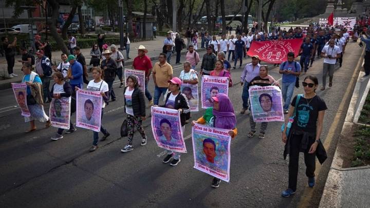 Hora y ruta de la megamarcha HOY por los 11 años de la desaparición de los 43 normalistas de Ayotzinapa
