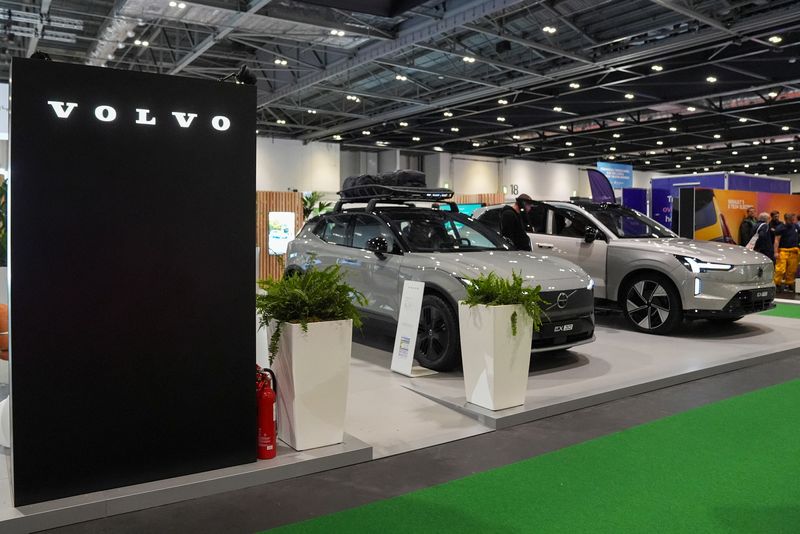 Volvo Cars' August sales fall 9%