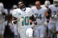 Tyreek Hill Sets Strong Precedent for Dolphins Locker Room After WR’s Knee Surgery Tyreek Hill sets locker room precedent after his knee surgery, and Mike McDaniel uses it to motivate the team. Aryan 