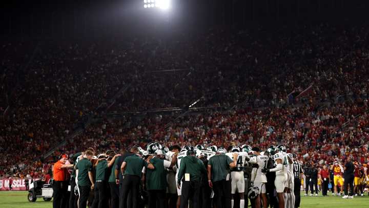 Wayne Matthews III injury update: Michigan State LB flew home with team