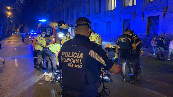Herido de gravedad un joven tras ser atropellado en Madrid por un turismo cuyo conductor se ha dado a la fuga